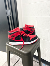 Load image into Gallery viewer, Jordan Casual Shoes Mens 12
