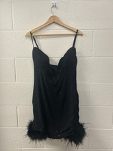 Load image into Gallery viewer, Fashion Nova Dress Size 3XL
