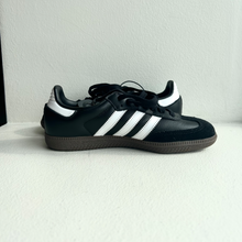 Load image into Gallery viewer, Adidas Womens Athletic Shoes Womens 6
