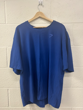 Load image into Gallery viewer, Gym Shark Athletic Top Size XXL
