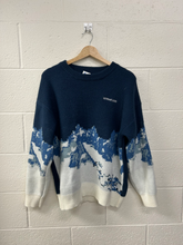 Load image into Gallery viewer, Sweater Size Medium
