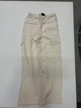 Load image into Gallery viewer, Edikted Pants Size 3/4 (27)
