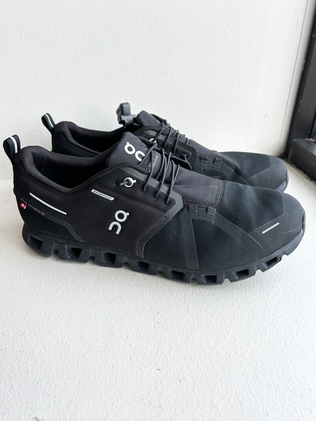 On Cloud Mens Athletic Shoes Mens 12.5