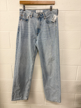 Load image into Gallery viewer, Denim Forum Denim Size 3/4 (27)

