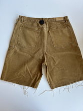Load image into Gallery viewer, Shorts Size 36
