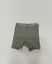 Load image into Gallery viewer, Skims Shorts Size Extra Large
