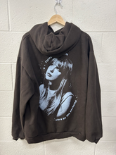 Load image into Gallery viewer, Sweatshirt Size Extra Large
