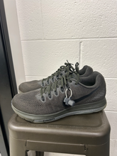Load image into Gallery viewer, Nike Mens Athletic Shoes Mens 11.5
