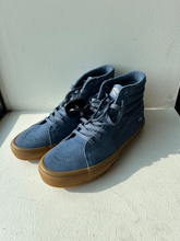 Load image into Gallery viewer, Van's Shoes Casual Shoes Mens 11
