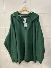 Load image into Gallery viewer, American Eagle Sweater Size XXL

