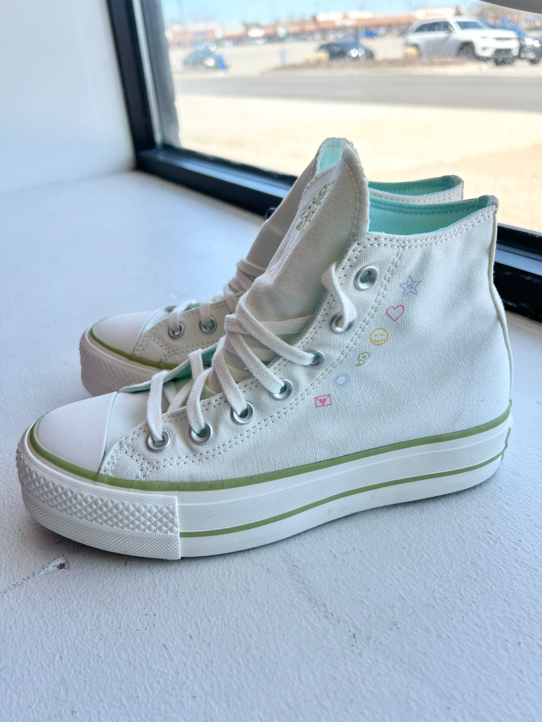Converse Shoes Casual Shoes Womens 6.5