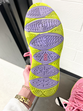 Load image into Gallery viewer, Nike Womens Athletic Shoes Womens 8.5
