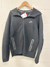 Load image into Gallery viewer, Nike Athletic Jacket Size Medium
