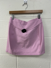 Load image into Gallery viewer, Lulu Lemon Short Skirt Size Medium
