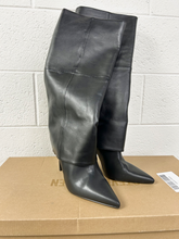 Load image into Gallery viewer, Steve Madden Boots Womens 11
