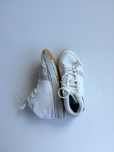 Load image into Gallery viewer, On Cloud Womens Athletic Shoes Womens 8
