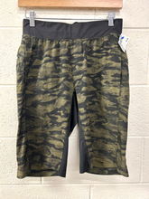 Load image into Gallery viewer, Lulu Lemon Shorts Size Small
