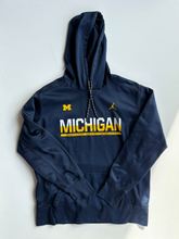 Load image into Gallery viewer, Jordan Sweatshirt Size Large
