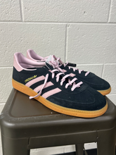 Load image into Gallery viewer, Adidas Mens Athletic Shoes Mens 13.5
