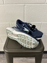 Load image into Gallery viewer, Brooks Womens Athletic Shoes Womens 9
