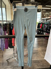 Load image into Gallery viewer, Skims Pants Size Medium
