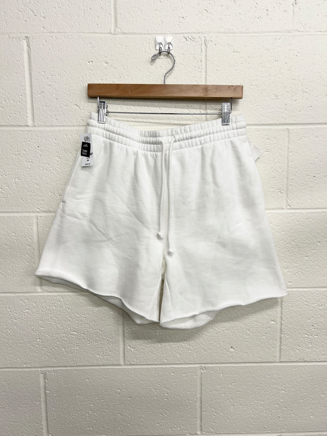 Tna Shorts Size Medium