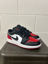 Load image into Gallery viewer, Nike Casual Shoes Womens 6.5
