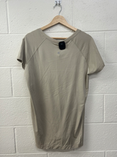 Load image into Gallery viewer, Lululemon Athletic Top Size XXL
