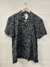 Load image into Gallery viewer, Short Sleeve Top Size XXL
