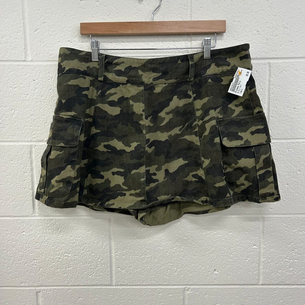 Princess Polly Short Skirt Size Large