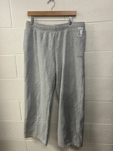 Load image into Gallery viewer, Aritzia Pants Size Large

