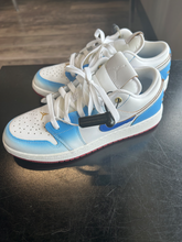 Load image into Gallery viewer, Jordan Casual Shoes Womens 8
