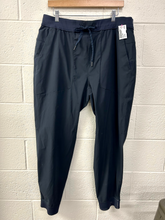 Load image into Gallery viewer, Lulu Lemon Athletic Pants Size XXL
