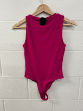 Load image into Gallery viewer, Babaton Tank Top Size Extra Small
