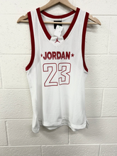 Load image into Gallery viewer, Jordan Womens Fan Apparel Size Small
