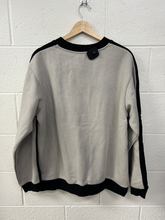 Load image into Gallery viewer, White Fox Sweatshirt Size Medium
