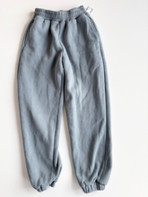 Load image into Gallery viewer, Comfrt Pants Size 1/2 (26)
