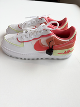 Load image into Gallery viewer, Nike Casual Shoes Womens 12
