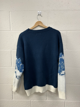 Load image into Gallery viewer, Sweater Size Medium
