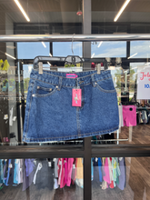 Load image into Gallery viewer, Edikted Short Skirt Size Small

