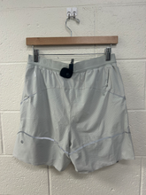 Load image into Gallery viewer, Lululemon Athletic Shorts Size Medium
