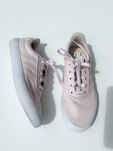Load image into Gallery viewer, Adidas Casual Shoes Womens 8
