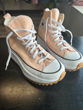 Load image into Gallery viewer, Converse Casual Shoes Womens 7
