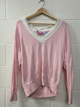 Load image into Gallery viewer, Edikted Sweater Size Small
