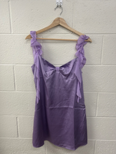Load image into Gallery viewer, Beginning Boutique Dress Size Extra Large
