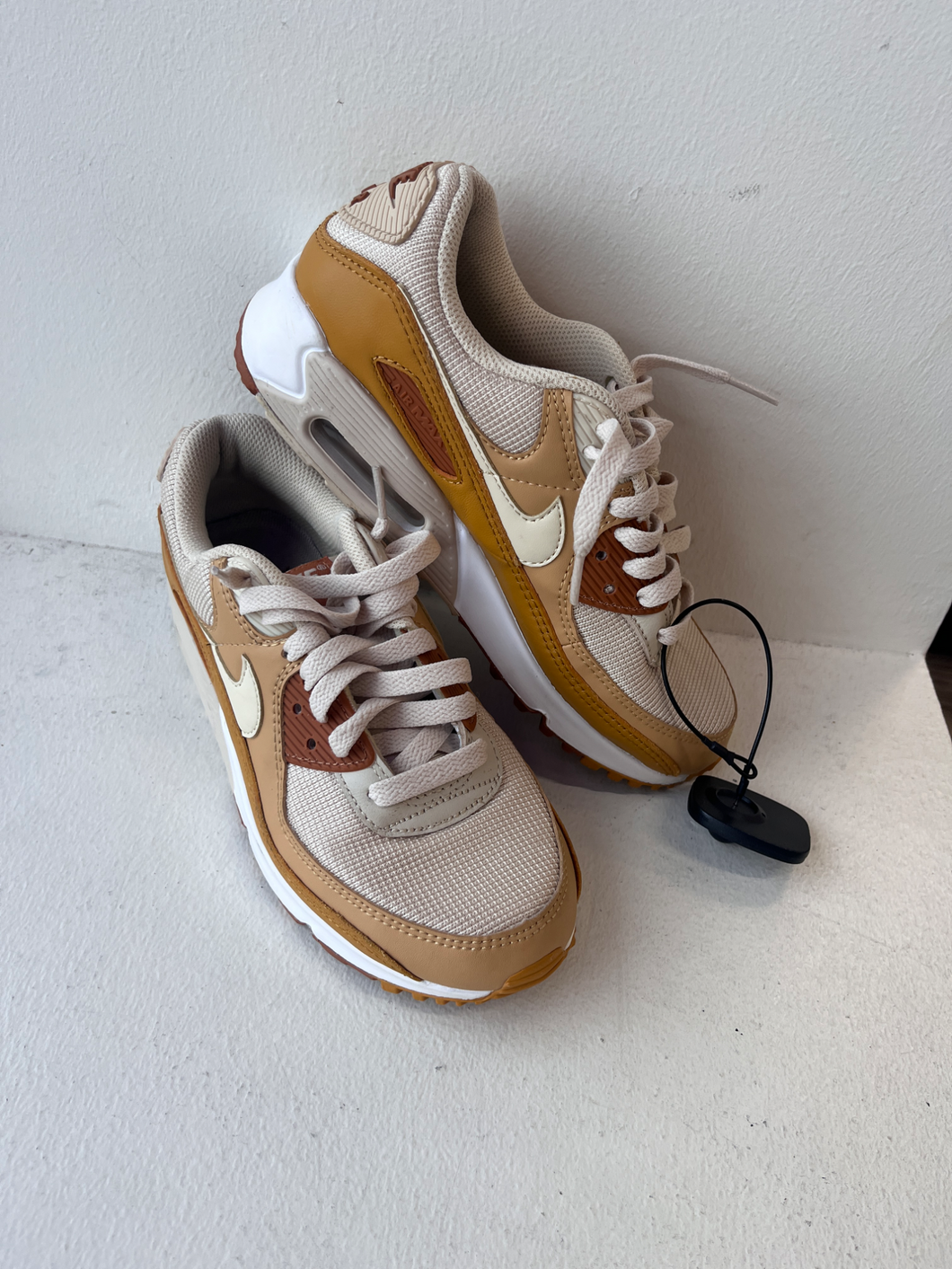 Nike Casual Shoes Womens 7