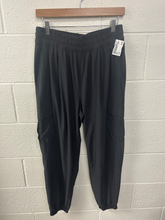 Load image into Gallery viewer, Vuori Athletic Pants Size Large
