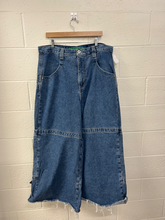 Load image into Gallery viewer, Jnco Denim Size 38
