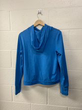 Load image into Gallery viewer, Vuori Athletic Top Size Large
