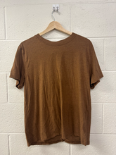 Load image into Gallery viewer, Lululemon Athletic Top Size Medium
